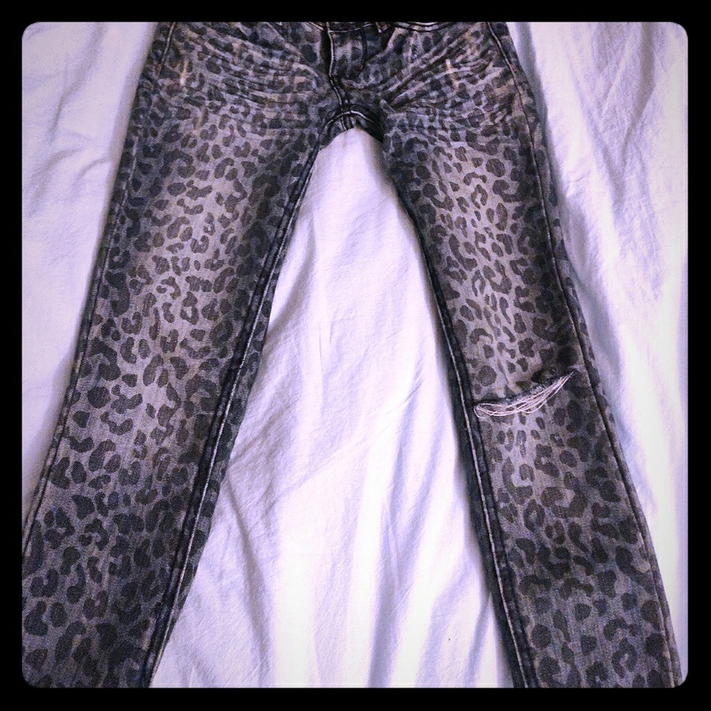 Leopard Jeans